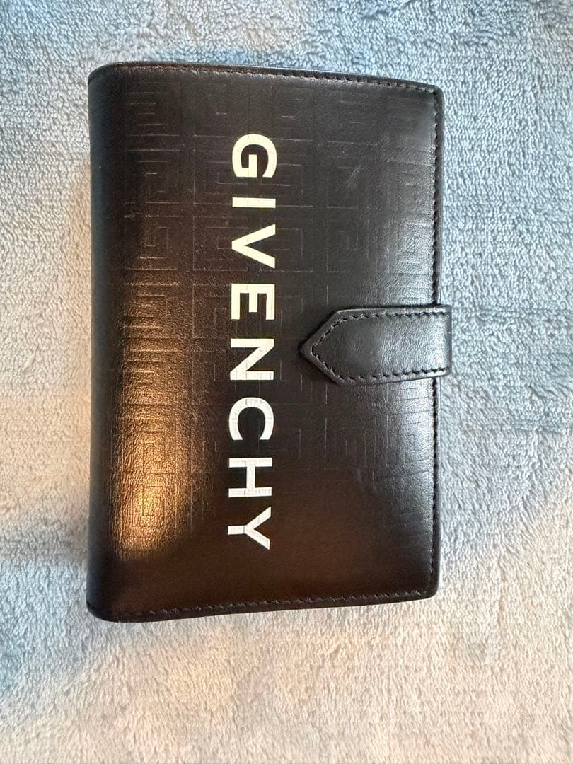GIVENCHY 財布　二つ折り　メンズ