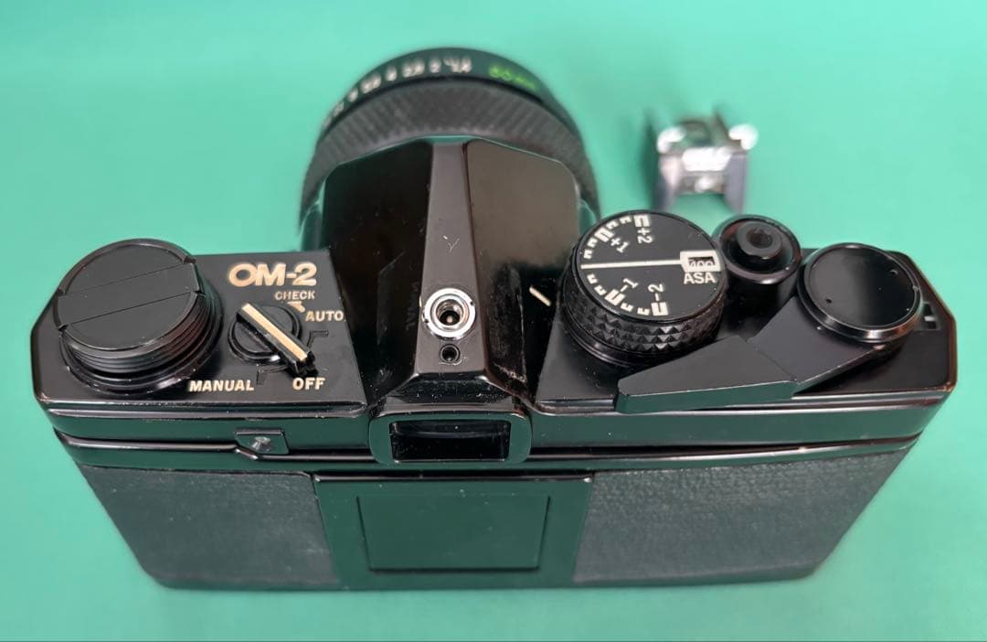 ★ OLYMPUS OM-2 BLACK + 標準レンズ 50mm F1.4