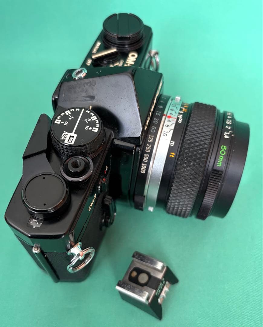 ★ OLYMPUS OM-2 BLACK + 標準レンズ 50mm F1.4