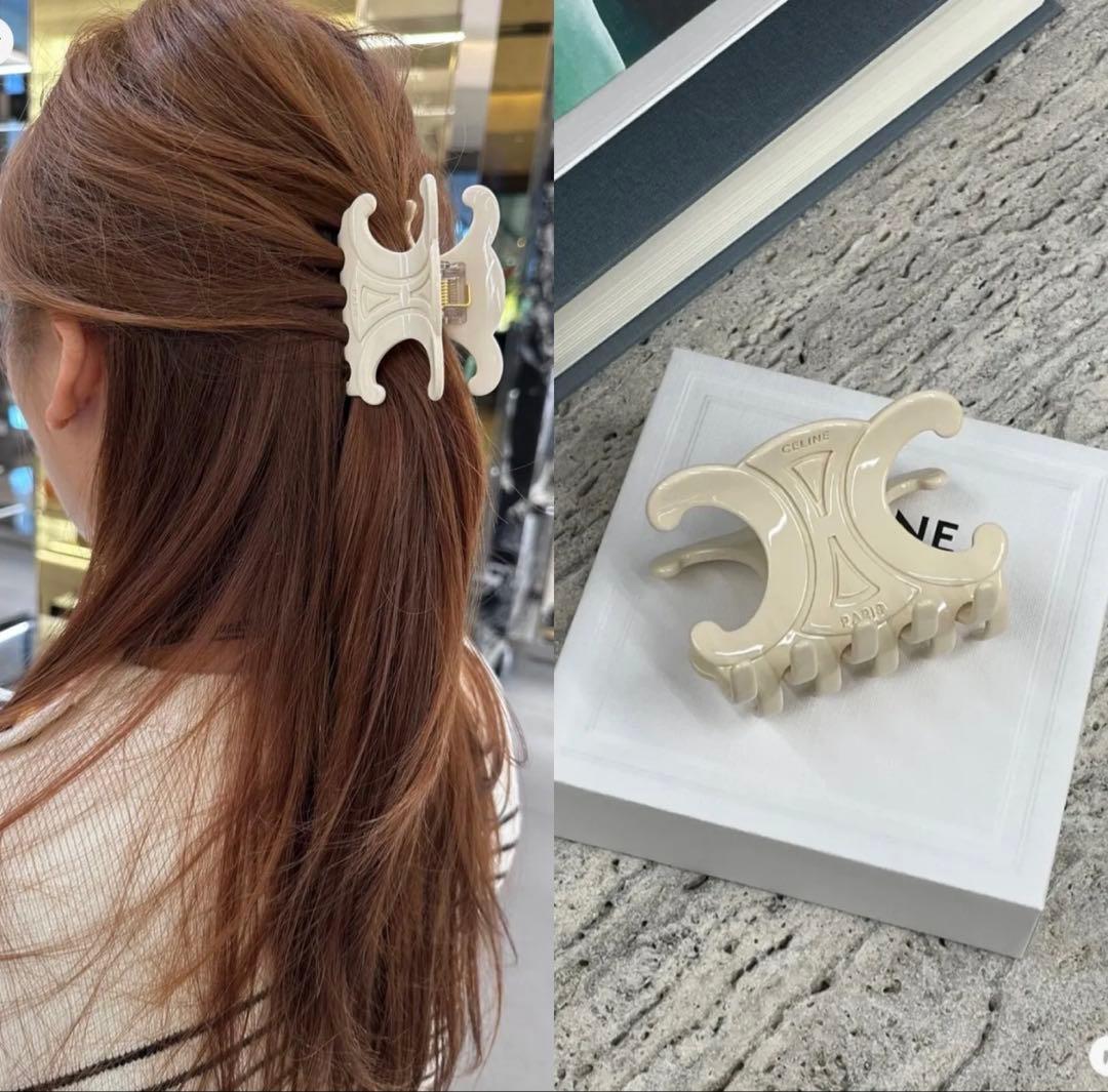 CELINE アイボリー ヘアクリップ 46Y856IAS.01AV