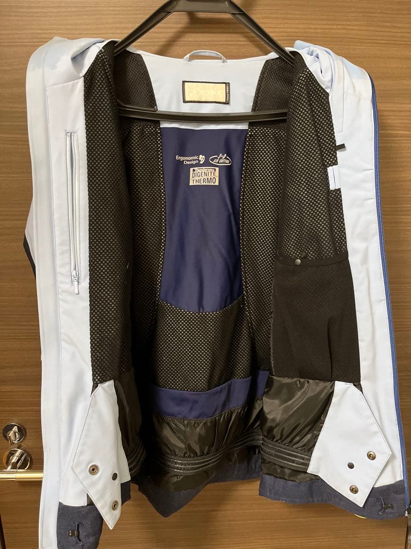 【値下げ】phenix スキーウェア上下セットMサイズ