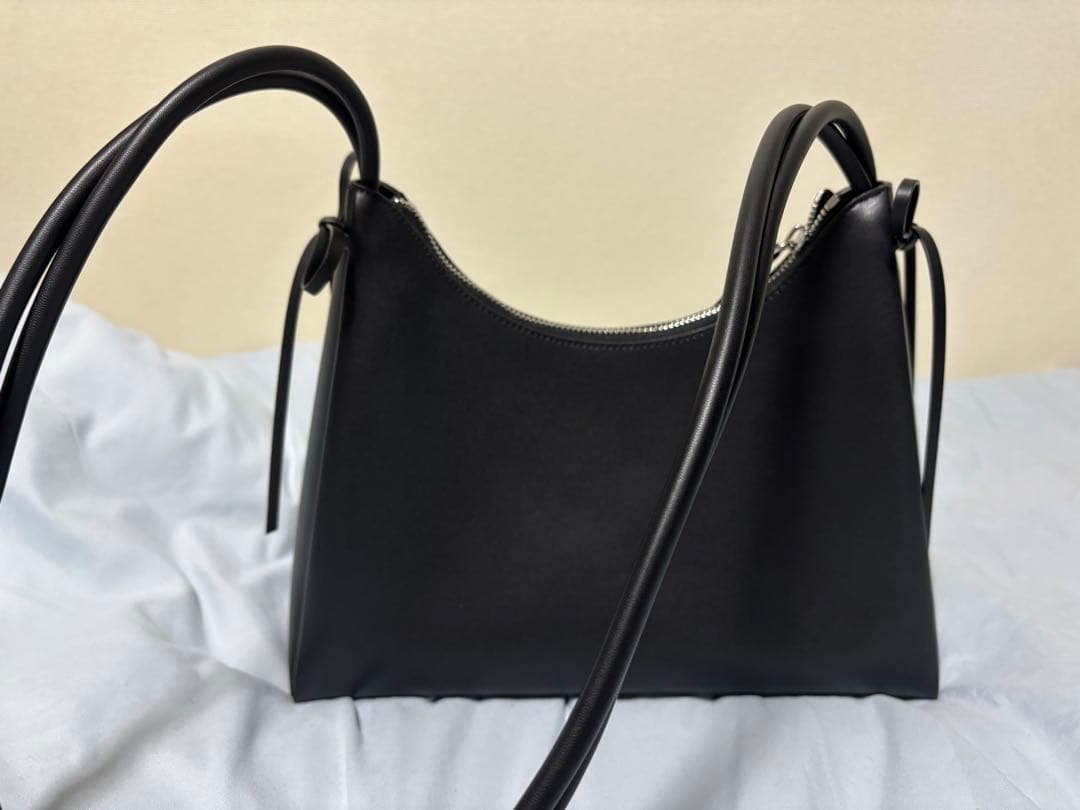 CHARLES & KEITH Hazel ヘーゼル ボウホーボーバッグ