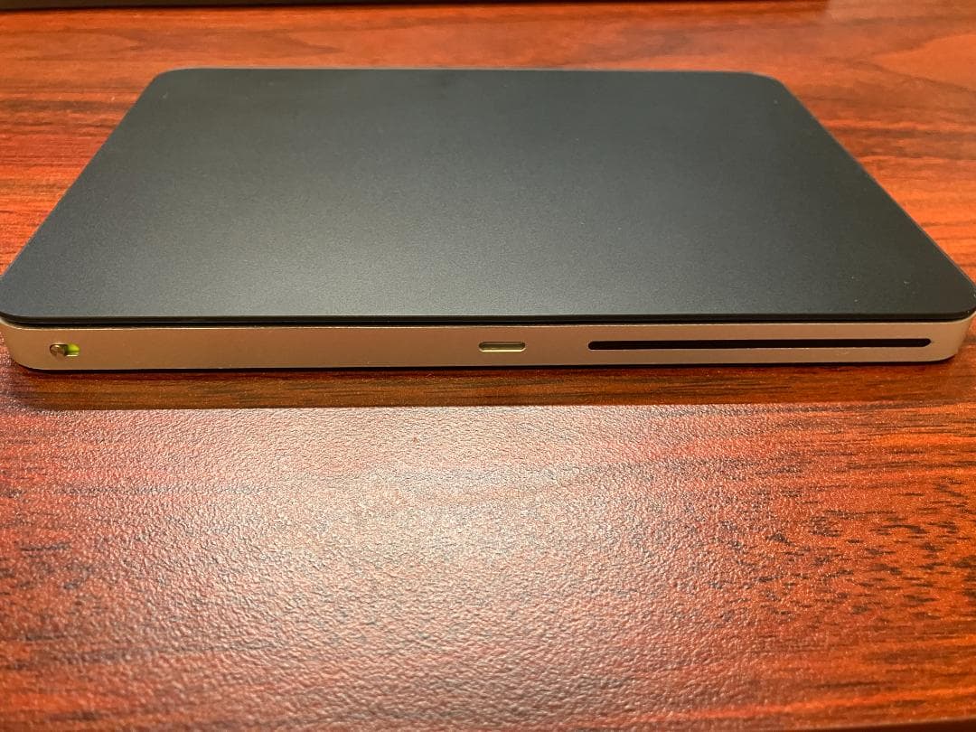 Magic Trackpad (Lightning) - ブラック