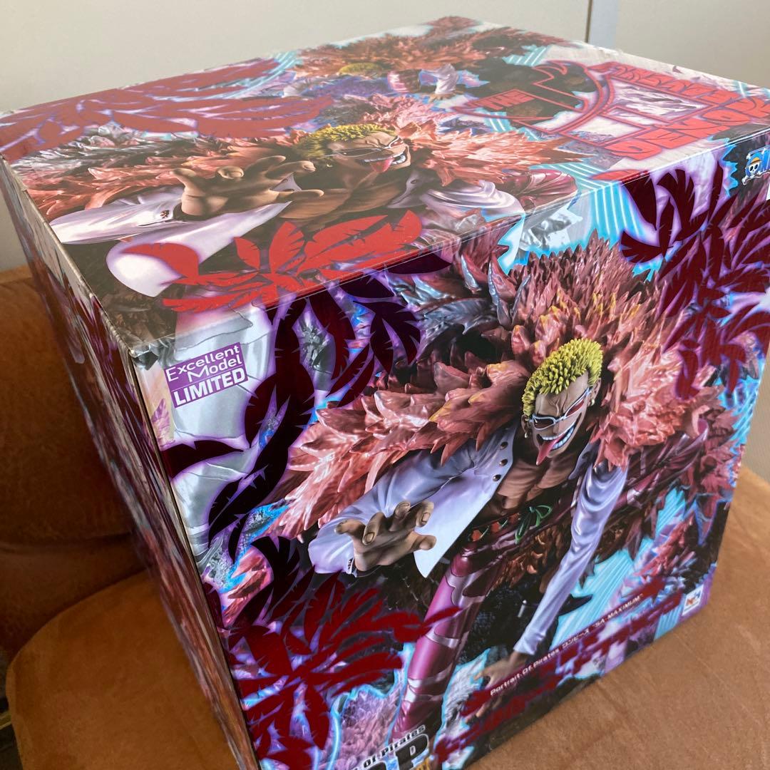 ドフラミンゴ　POP MAXIMUM フィギュア　ワンピース