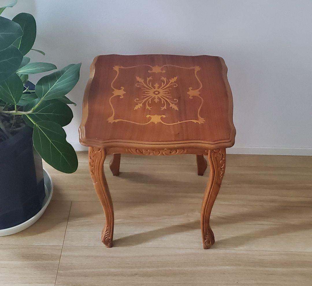 ​【イタリア製】アンティーク調 サイドテーブル 象嵌細工 猫脚 コーヒーテーブル