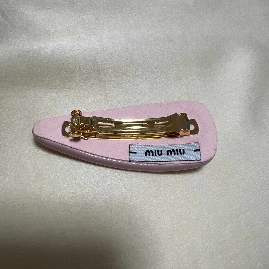 miumiu ヘアピン ヘアクリップ　ピンク