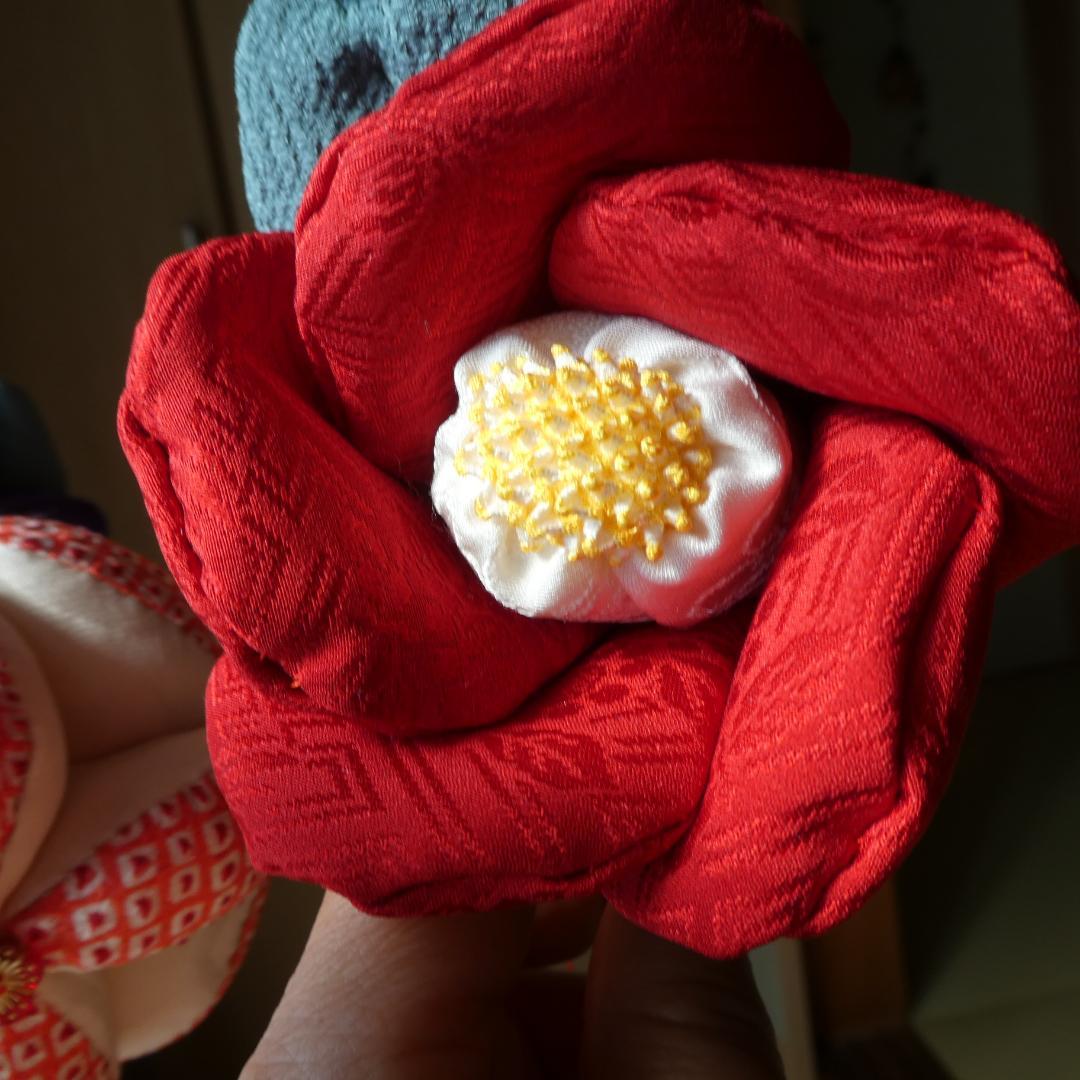 古布　正絹　吊るし椿　錦紗縮緬　アンティーク　疋田模様　さげもん　鬼しぼ