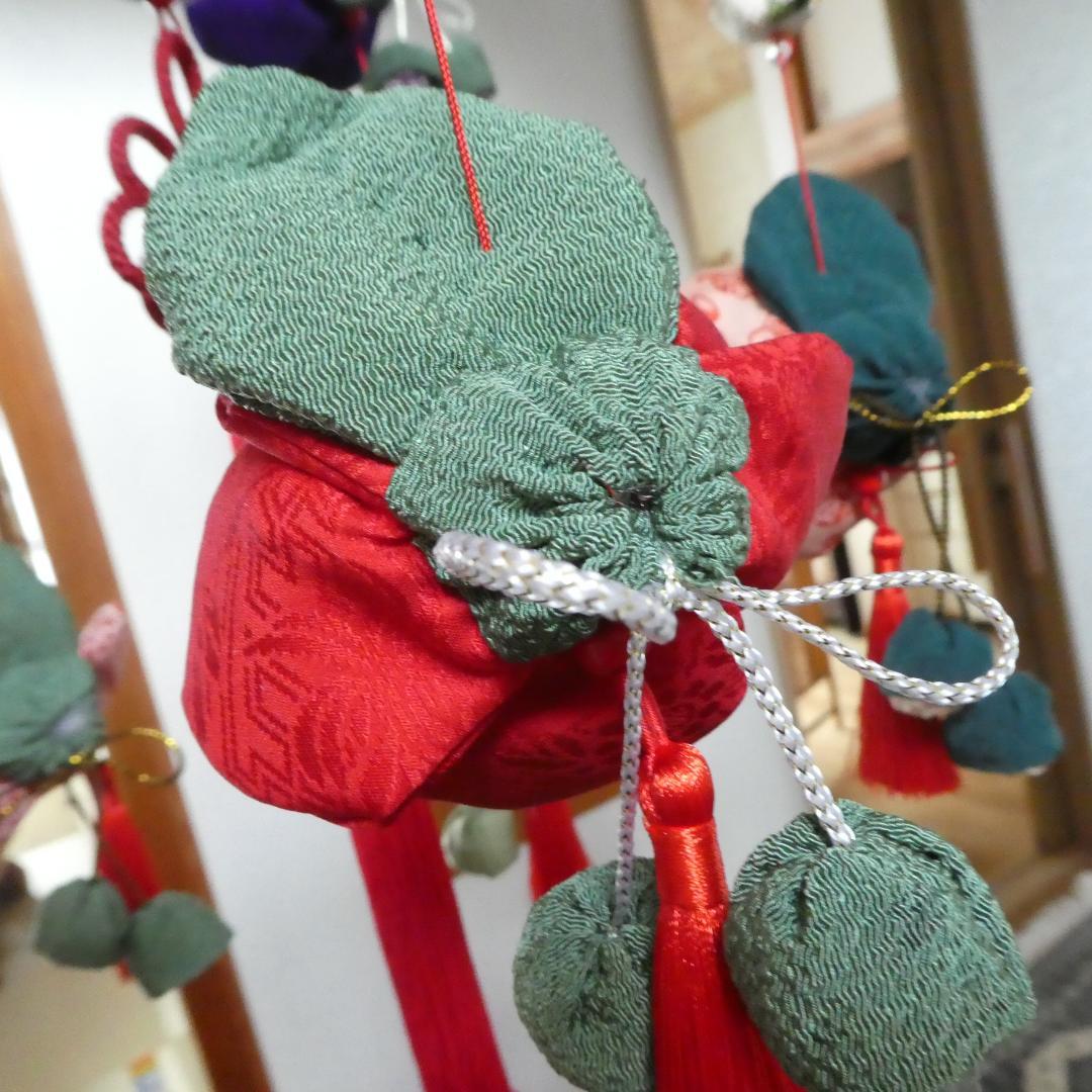 古布　正絹　吊るし椿　錦紗縮緬　アンティーク　疋田模様　さげもん　鬼しぼ