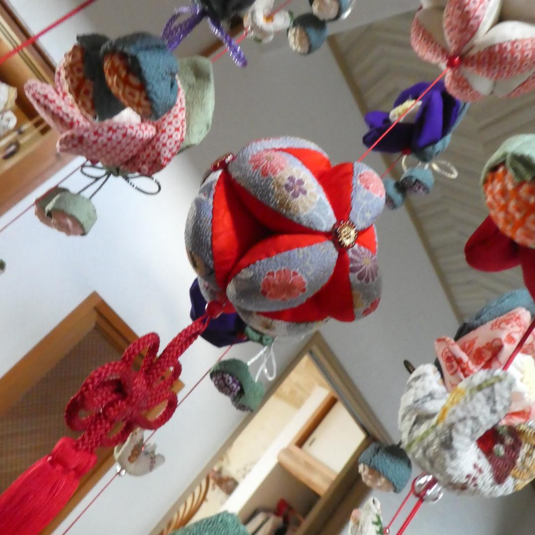 古布　正絹　吊るし椿　錦紗縮緬　アンティーク　疋田模様　さげもん　鬼しぼ