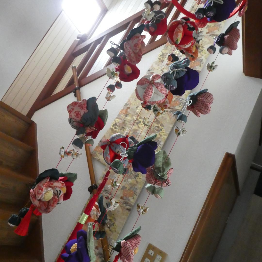 古布　正絹　吊るし椿　錦紗縮緬　アンティーク　疋田模様　さげもん　鬼しぼ