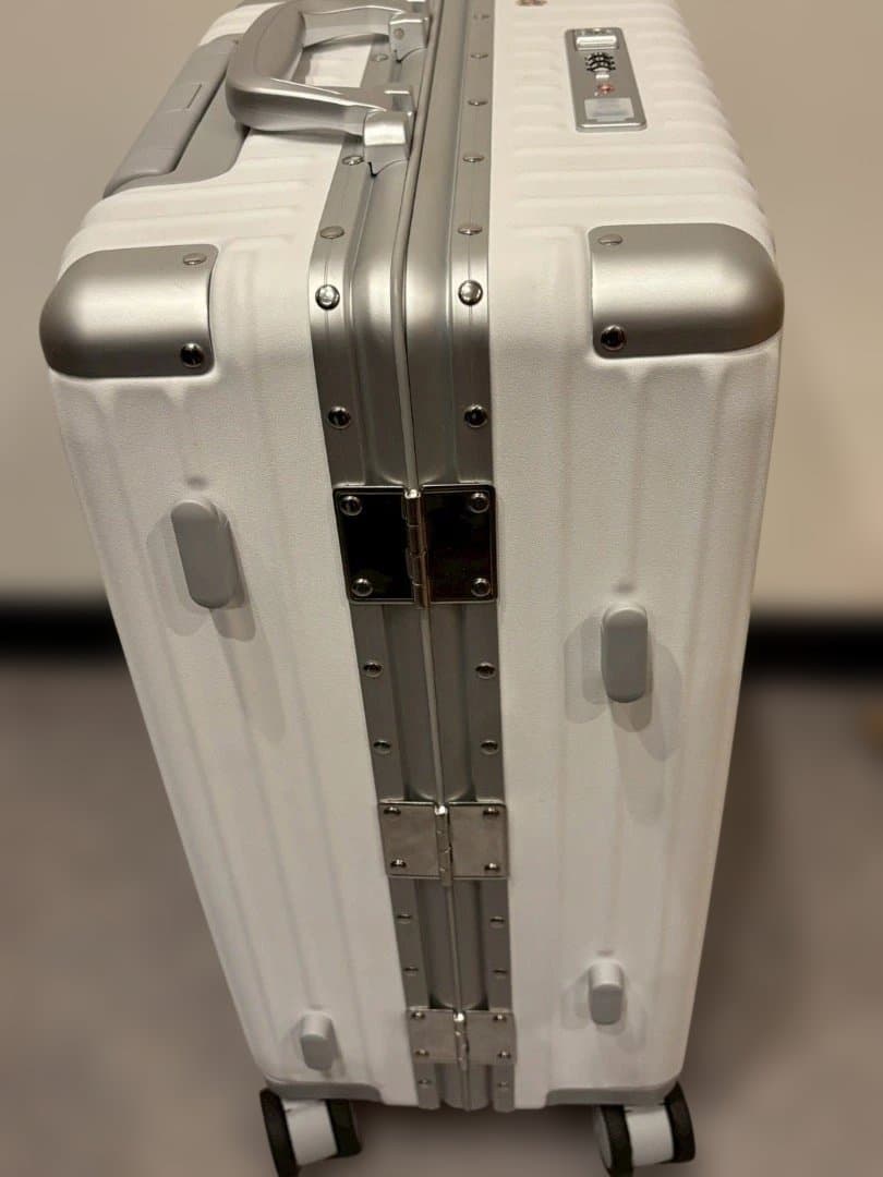 多機能キャリーケース【マットホワイト S】B28