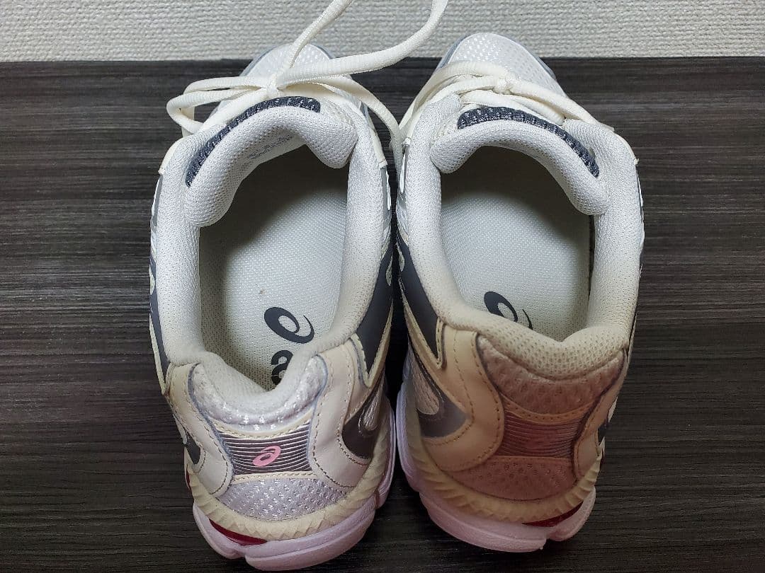 靴 ASICS GEL-NYC 2055 CREAM/CARBON 24.5cm