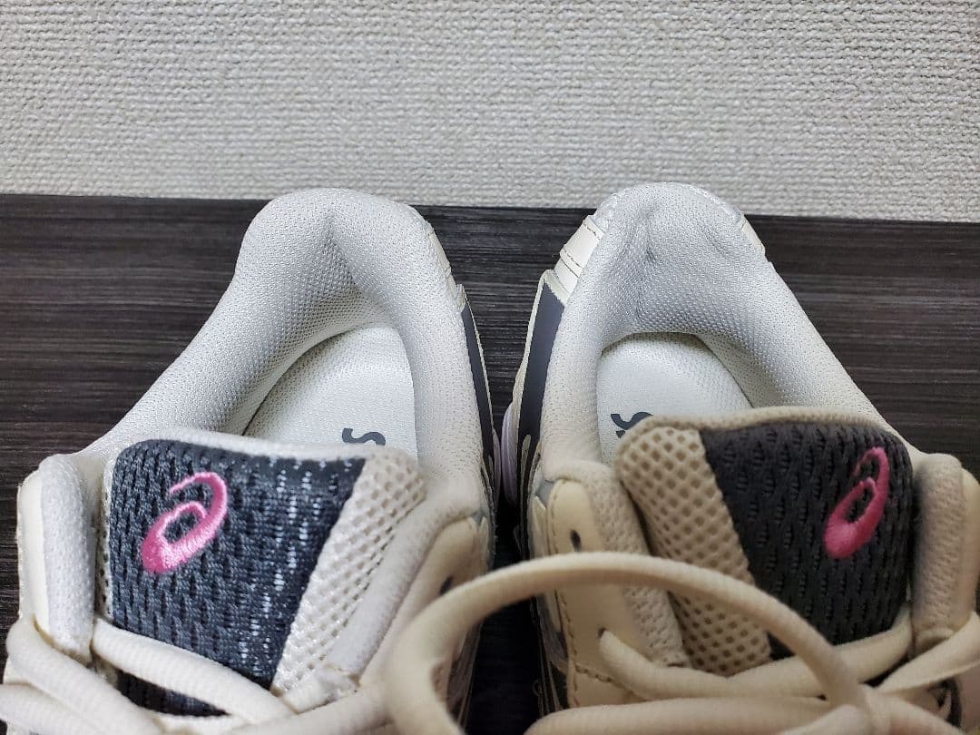 靴 ASICS GEL-NYC 2055 CREAM/CARBON 24.5cm