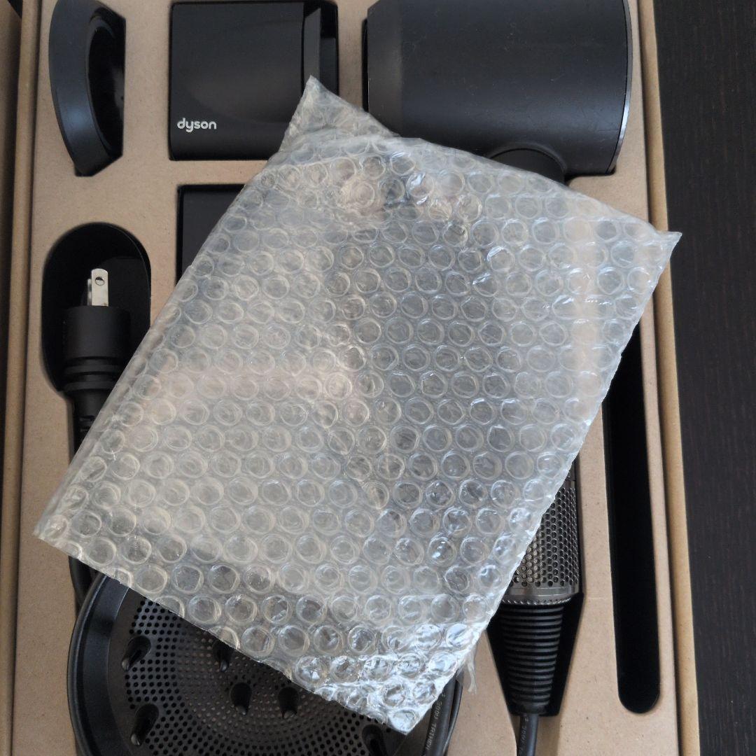 ダイソン　Dyson ドライヤー 黒　アタッチメント付き