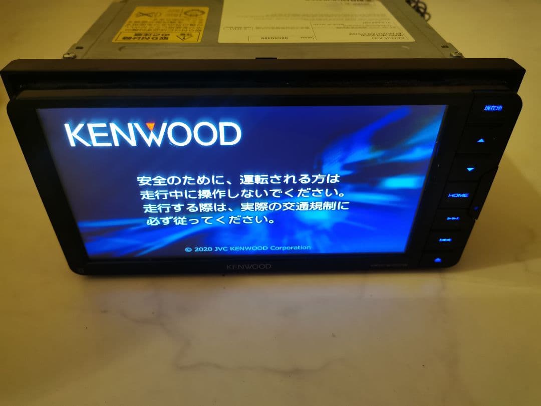 KENWOOD　カーナビ　MDV−S707W　2020年製