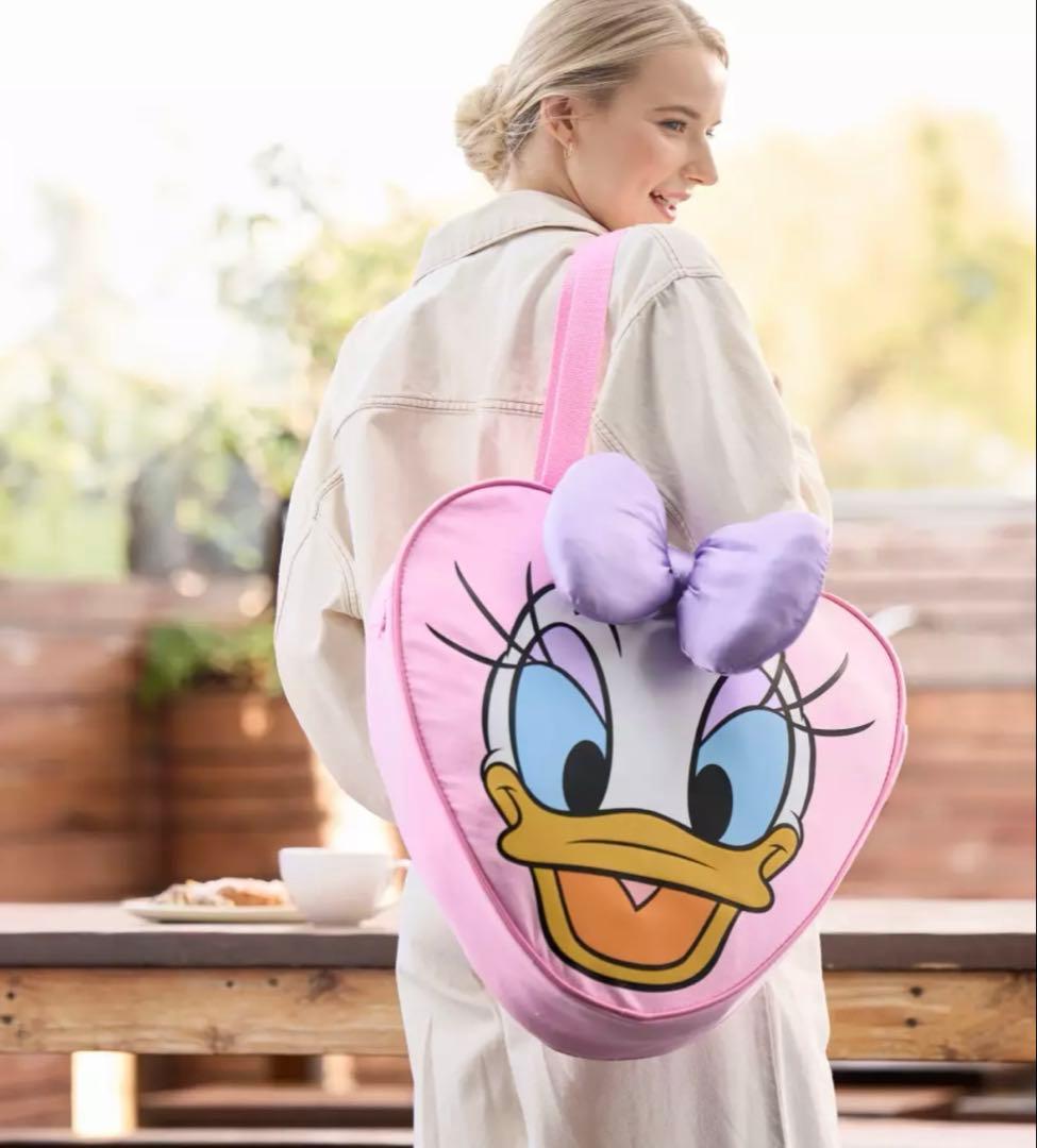 新品　トートバッグ　デイジー　ビッグフェイストート　ディズニー