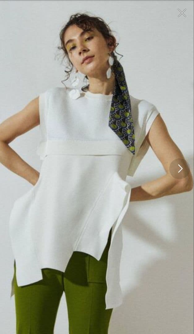 UN3D.ノースリーブニット