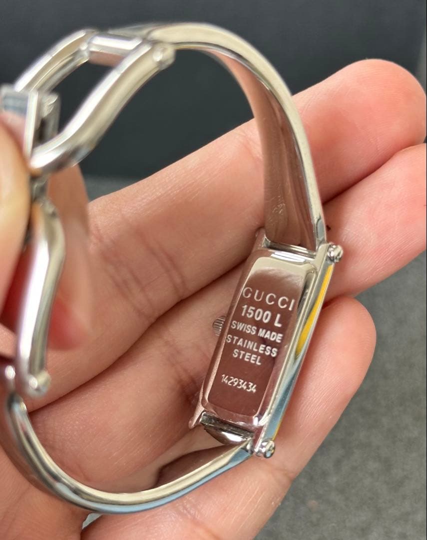 GUCCI グッチ 時計 1500L シルバー バングル 1Pダイヤ螺鈿文字盤