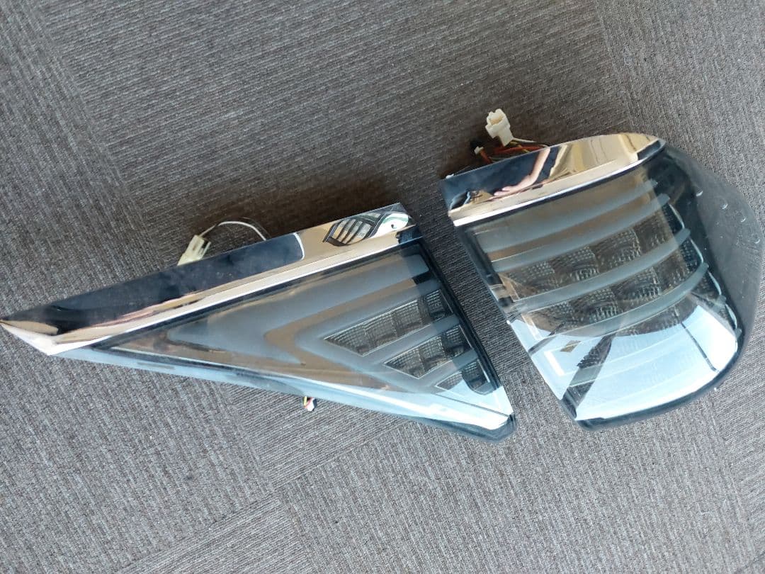 20 アルファード、ヴェルファイア LED リアテール ランプ
