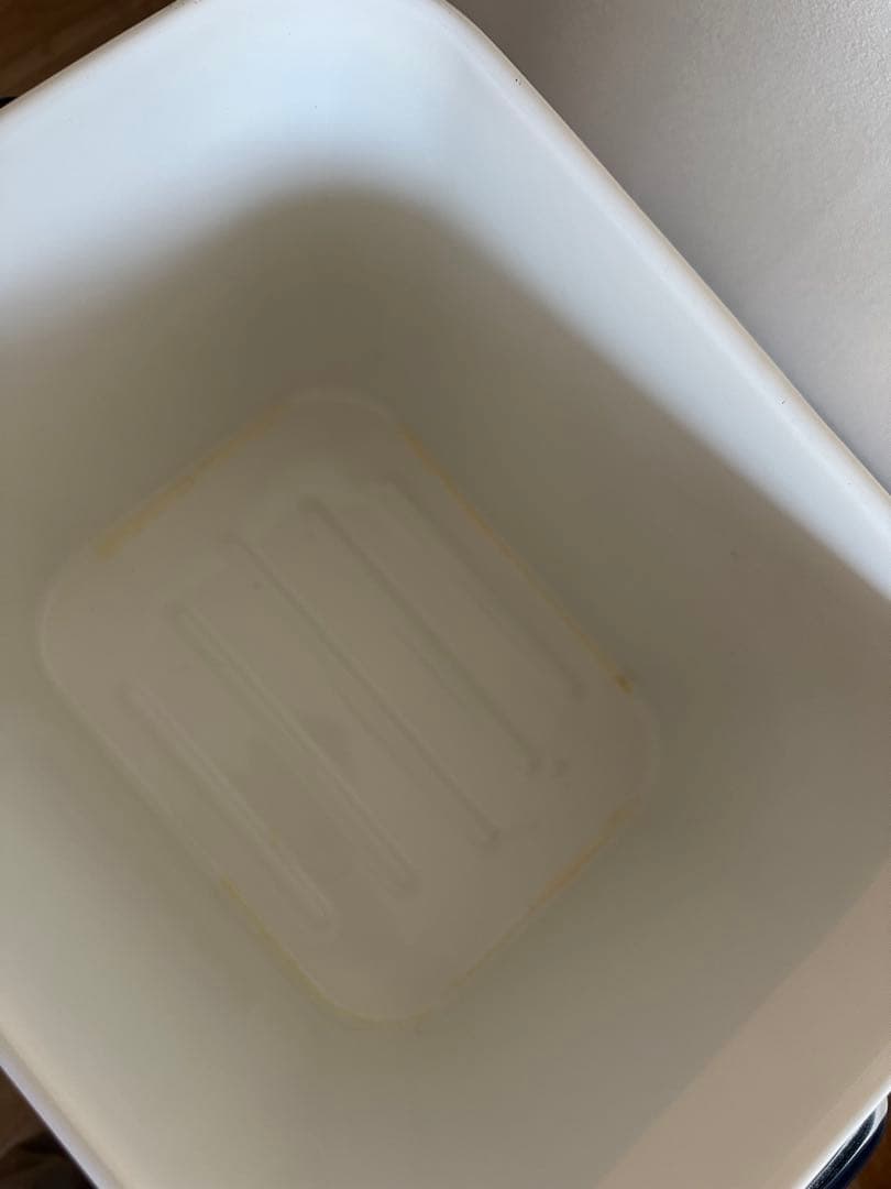 ホワイト メタル ブレッドボックス　ホーロー