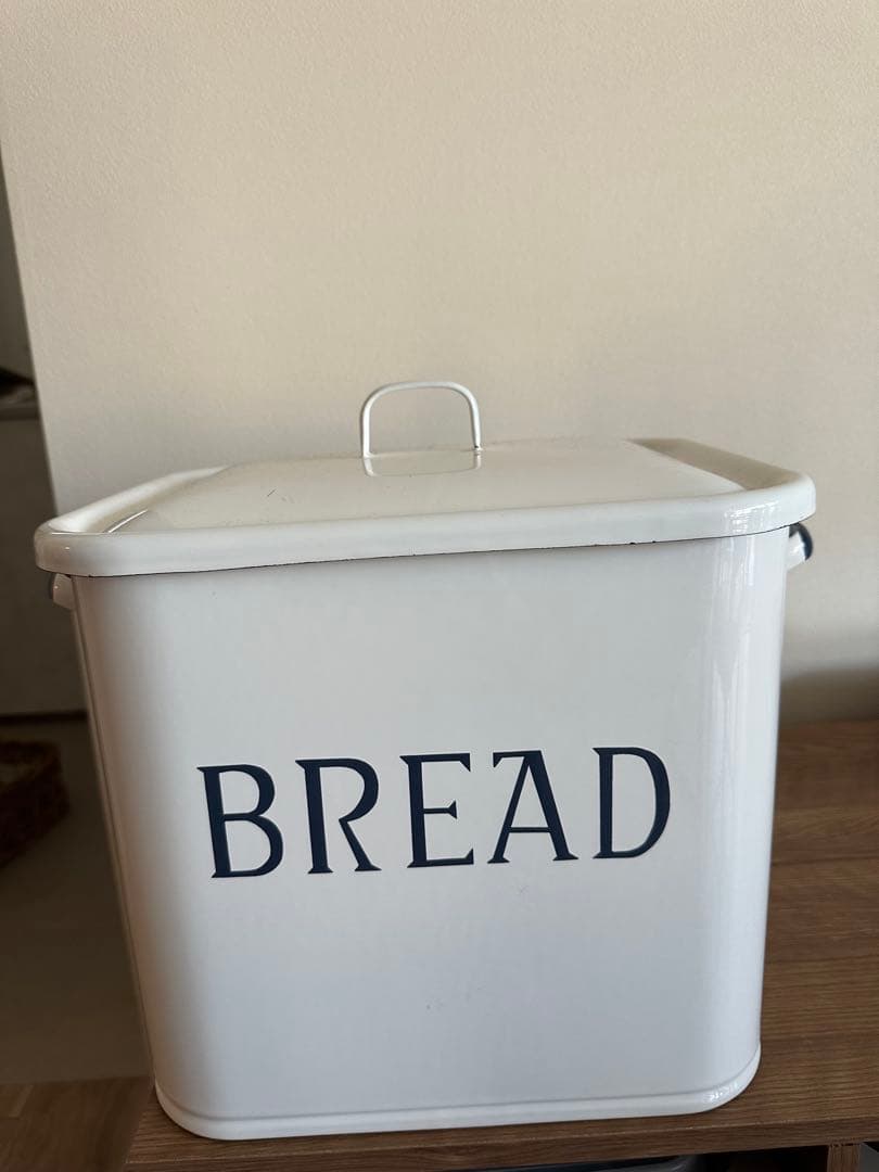 ホワイト メタル ブレッドボックス　ホーロー