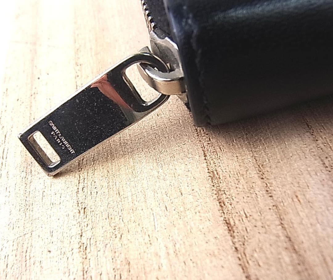 正規品サンローランパリYSL タイニーウォレット ケース カードケースにも