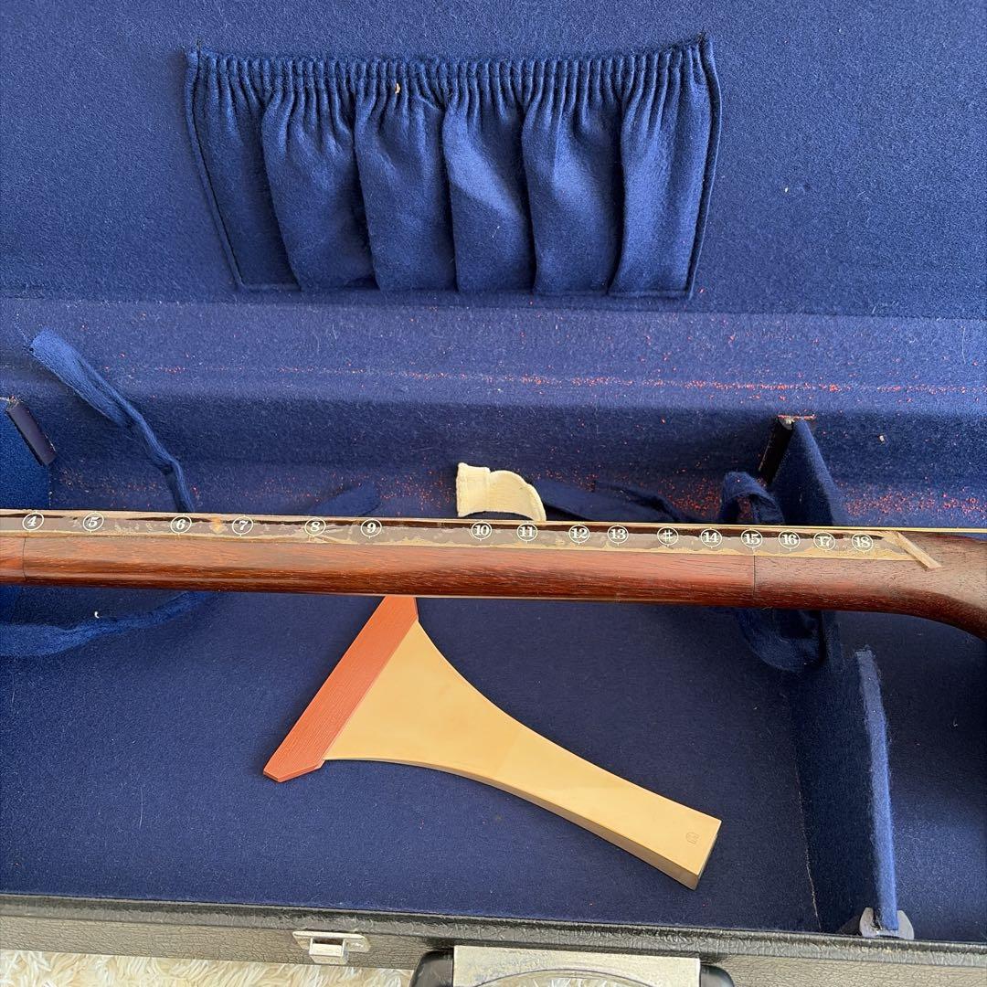 ば*ん様 三味線 民謡三味線 中棹 東さわり付き 紅木胴 ハードケース付き