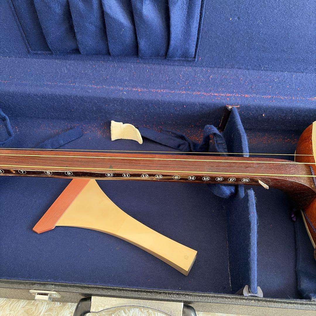 ば*ん様 三味線 民謡三味線 中棹 東さわり付き 紅木胴 ハードケース付き