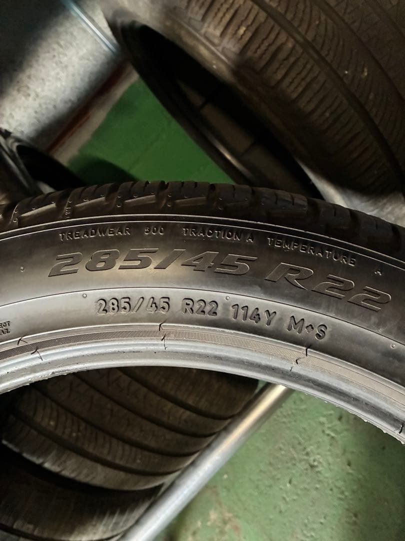ごえもんさん専用285/45/22 タイヤのみ4本　オールシーズン
