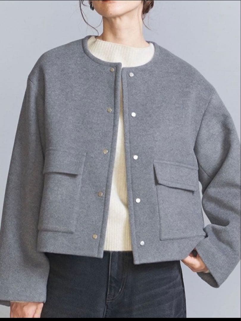 ⚫︎さくら⚫︎ビューティーアンドユース　ノーカラーショートコート S グレー