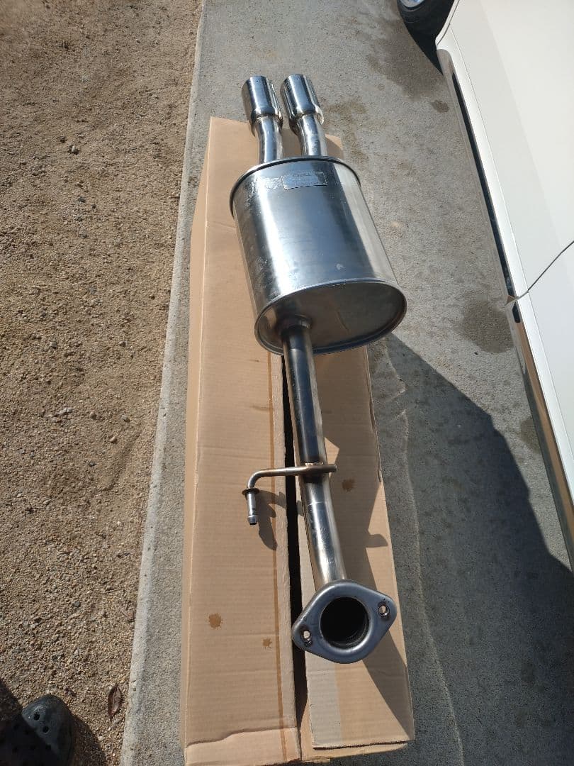 ヨシアキです。ヤリスクロス　TRD　GRスポーツマフラー