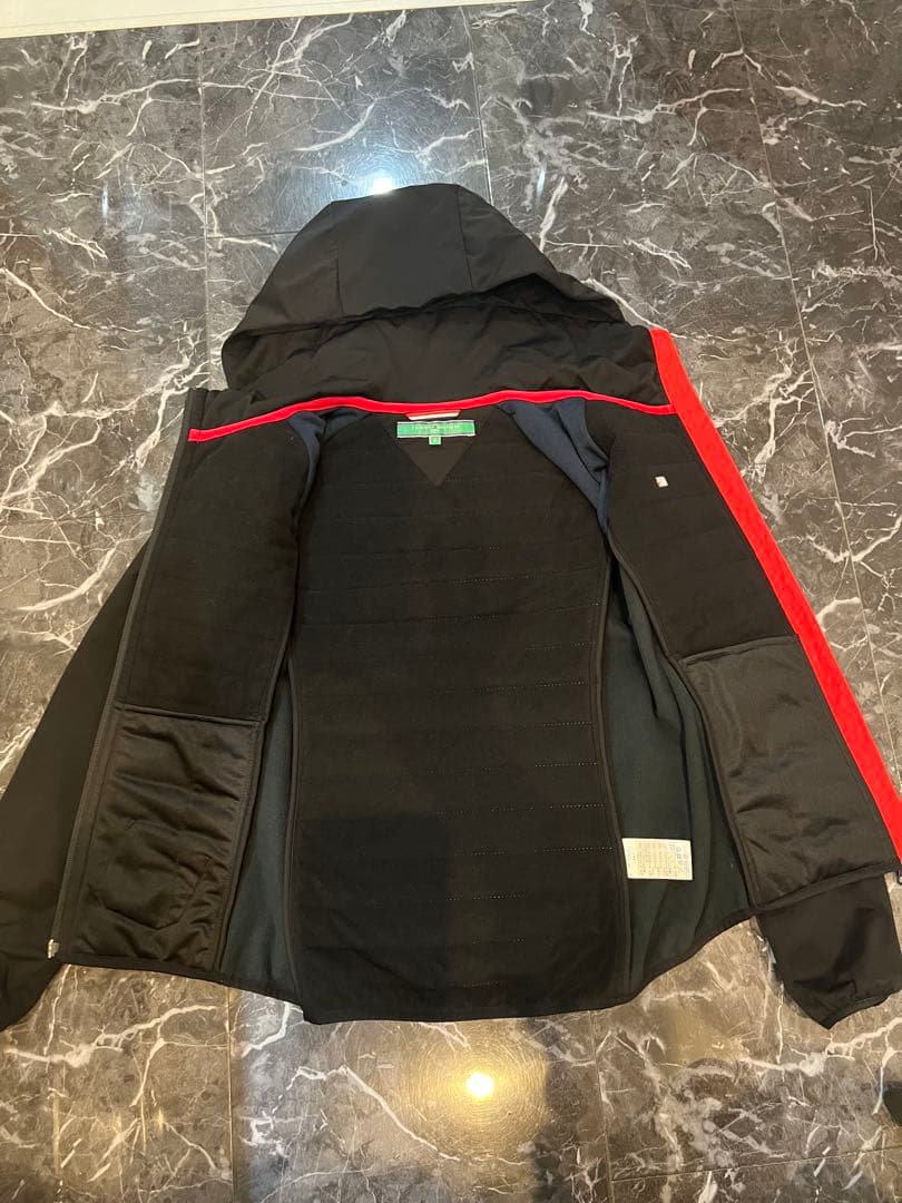 美品 トミーヒルフィガー ゴルフ アウター 黒 中綿 フリース