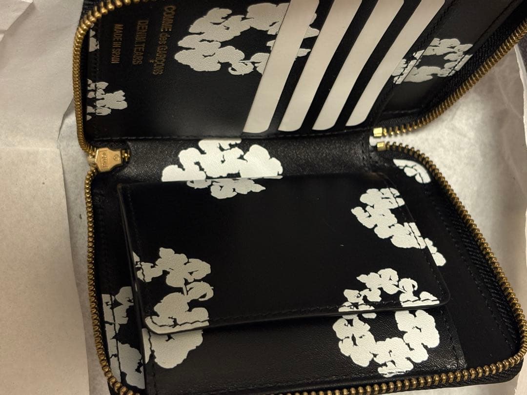 コムデギャルソン COMME des GARÇONS 花柄 二つ折り財布
