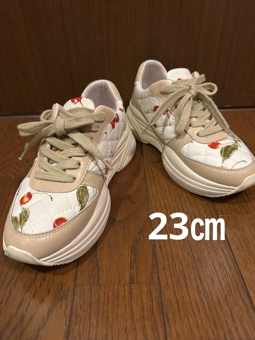 ピンクハウス　チェリー柄厚底スニーカー