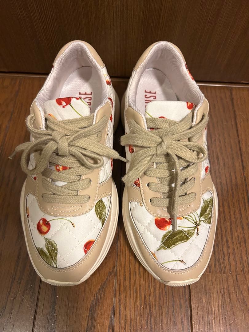 ピンクハウス　チェリー柄厚底スニーカー