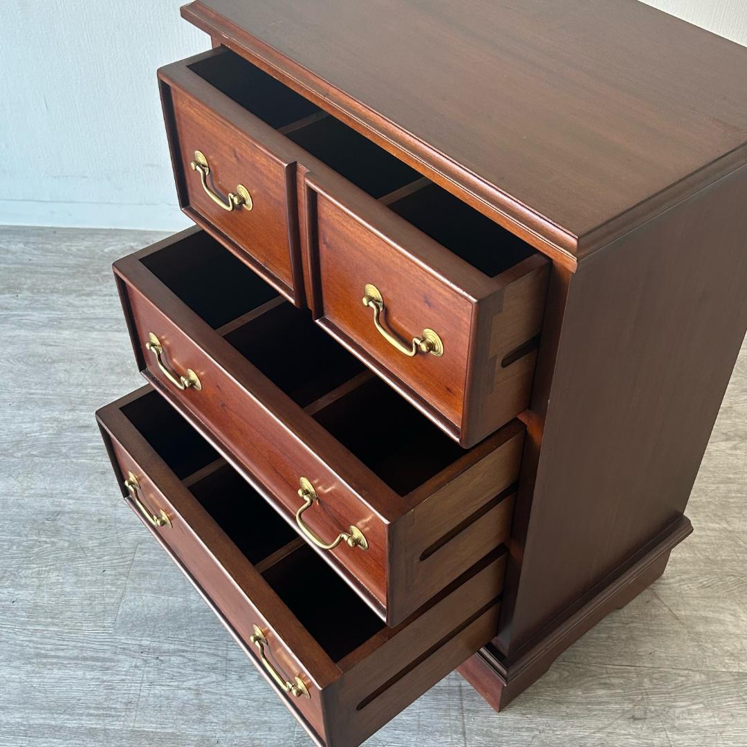 【最終値下げ】イギリス アンティーク家具 家具 スモール チェスト　276A