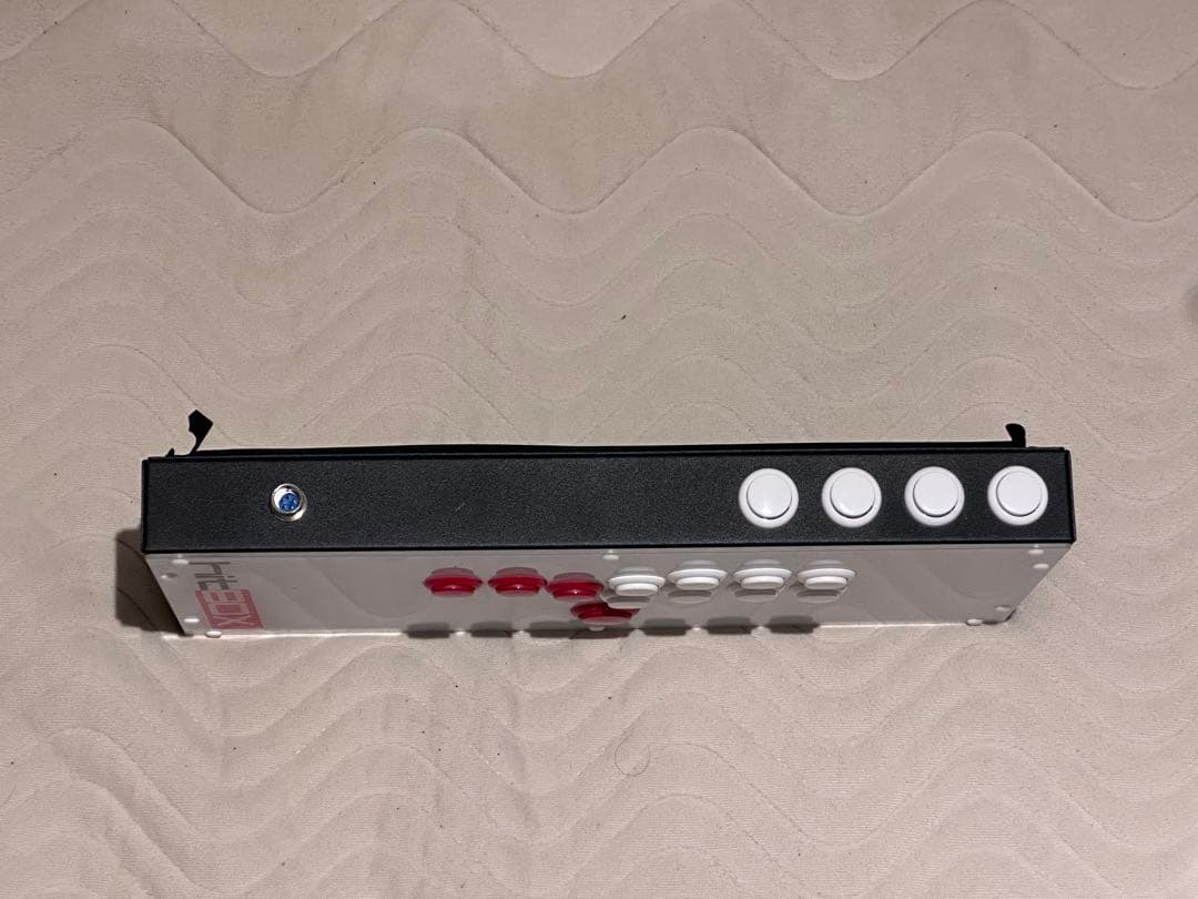 hitBOX レバーレスコントローラー送料込み