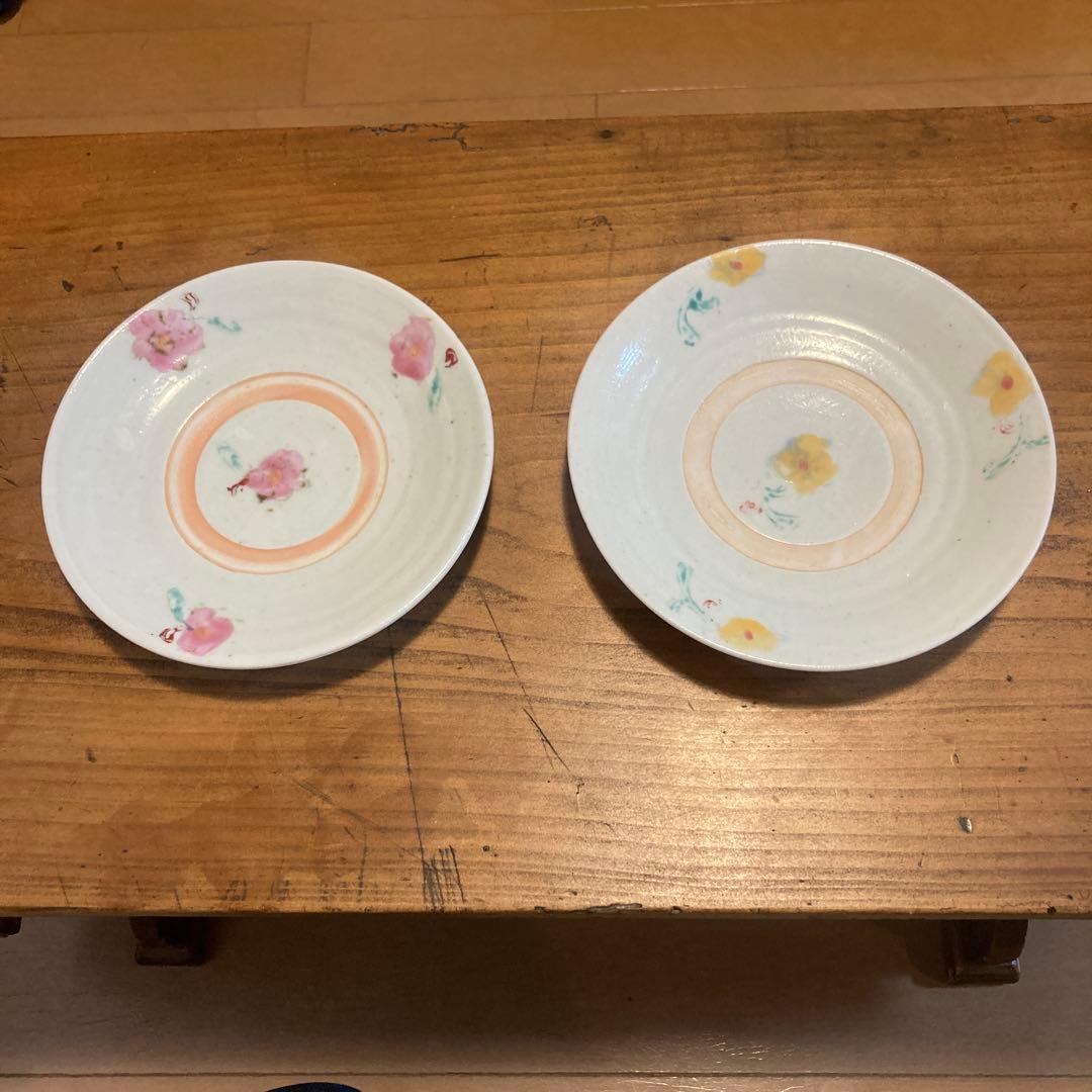 伊藤聡信　花柄の陶器皿 2枚セット