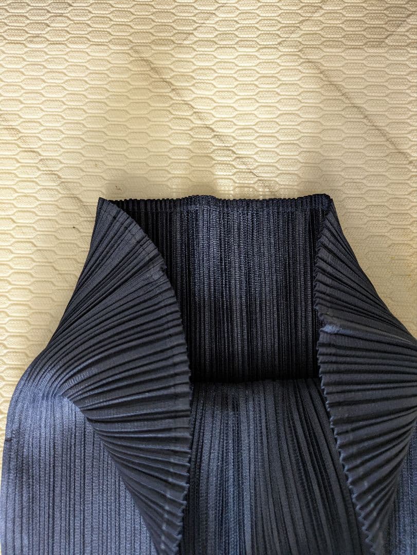 プリーツプリーズ PLEATS PLEASE 長袖カットソー　ネイビー