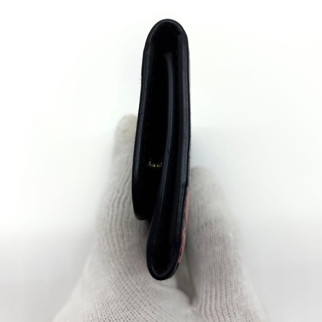 【未使用級　限定品】PRADA サフィアーノ 6連キーケース ロゴプレート 黒