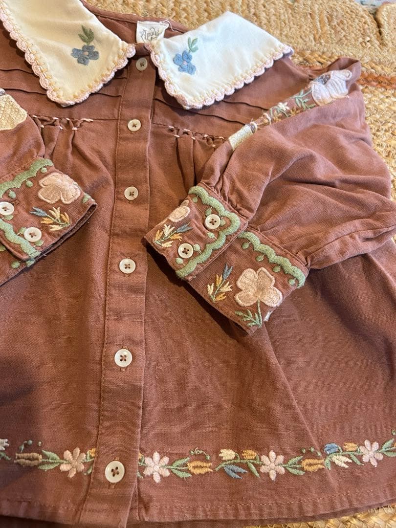 お値下げ！！apolina♡ 刺繍ブラウス♡5-7y