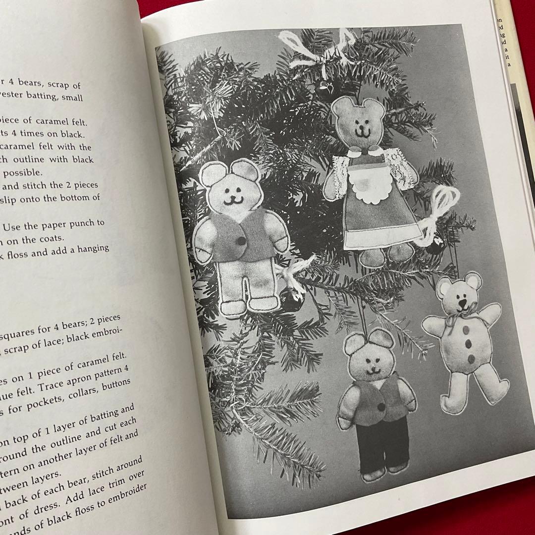 手芸本 洋書 クリスマス オーナメントとストッキング 100以上のデザインと図案