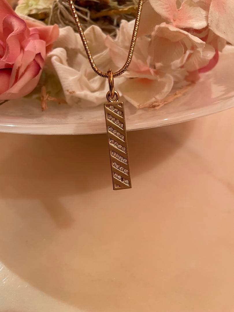 GUCCI❣️バータイプネックレス ‼️ブラック/ゴールド❣️新品未使用‼️レアデザイン