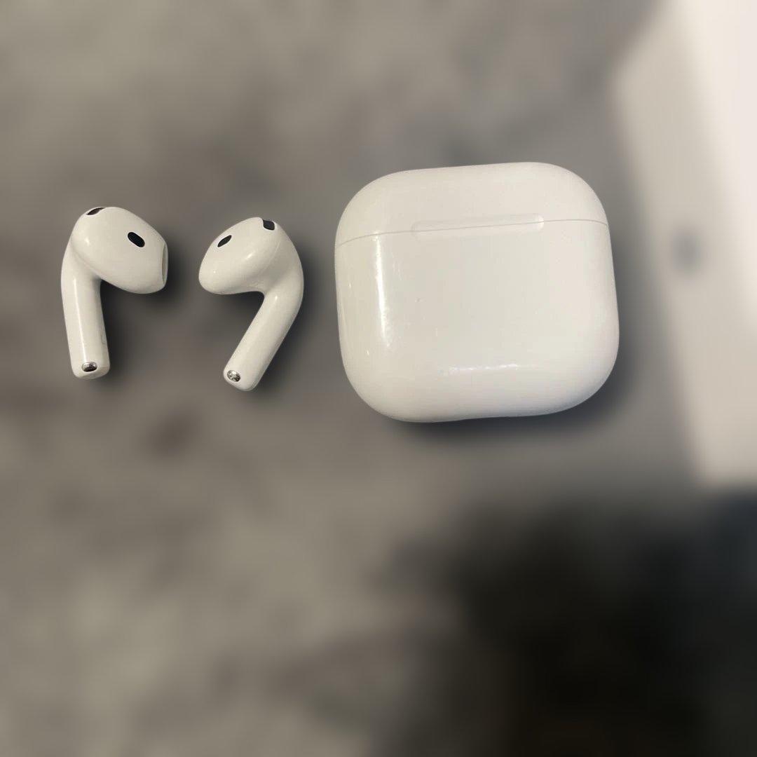 Apple AirPods 4 アクティブノイズキャンセリング