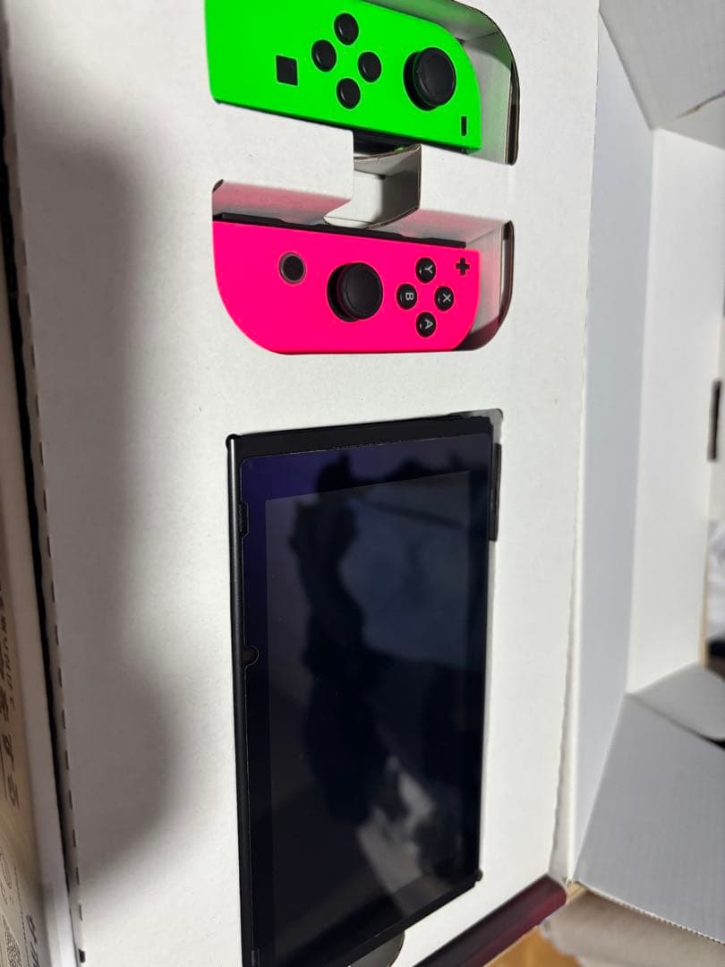 新型Nintendo Switch ネオンピンク/グリーン 本体