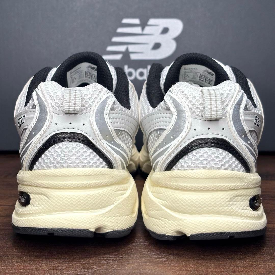 《BEAUTY&YOUTH》New Balance MR530 TA 23cm