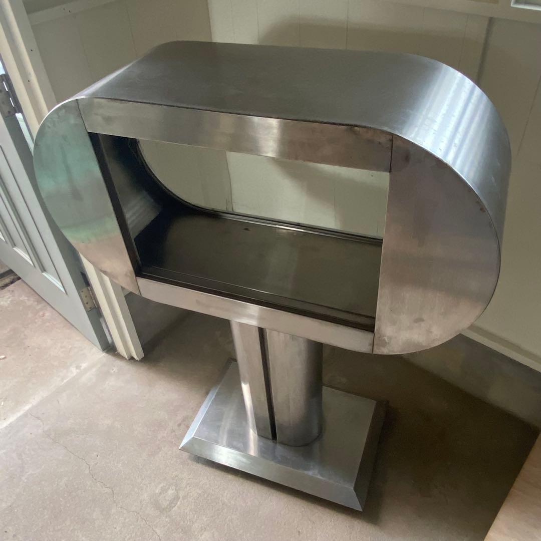 ステンレス製オーバル型ディスプレイケース　ガラスケース　スペースエイジ　近未来