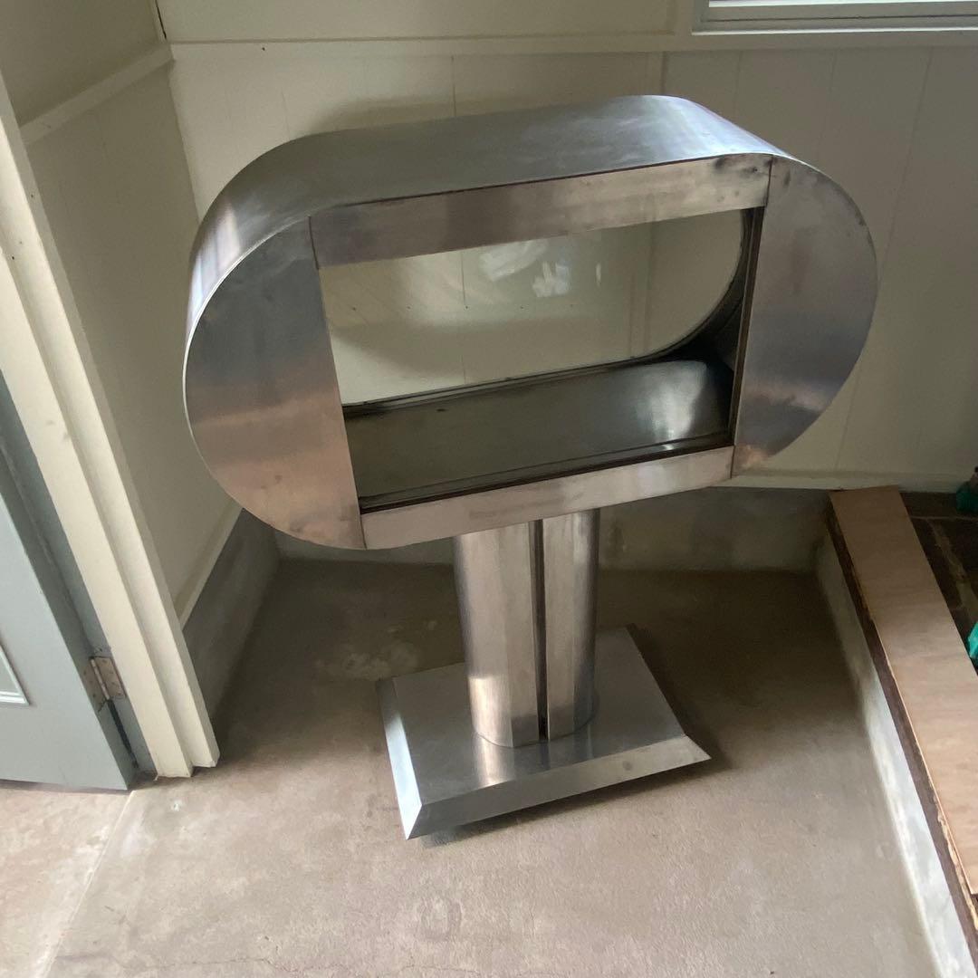 ステンレス製オーバル型ディスプレイケース　ガラスケース　スペースエイジ　近未来