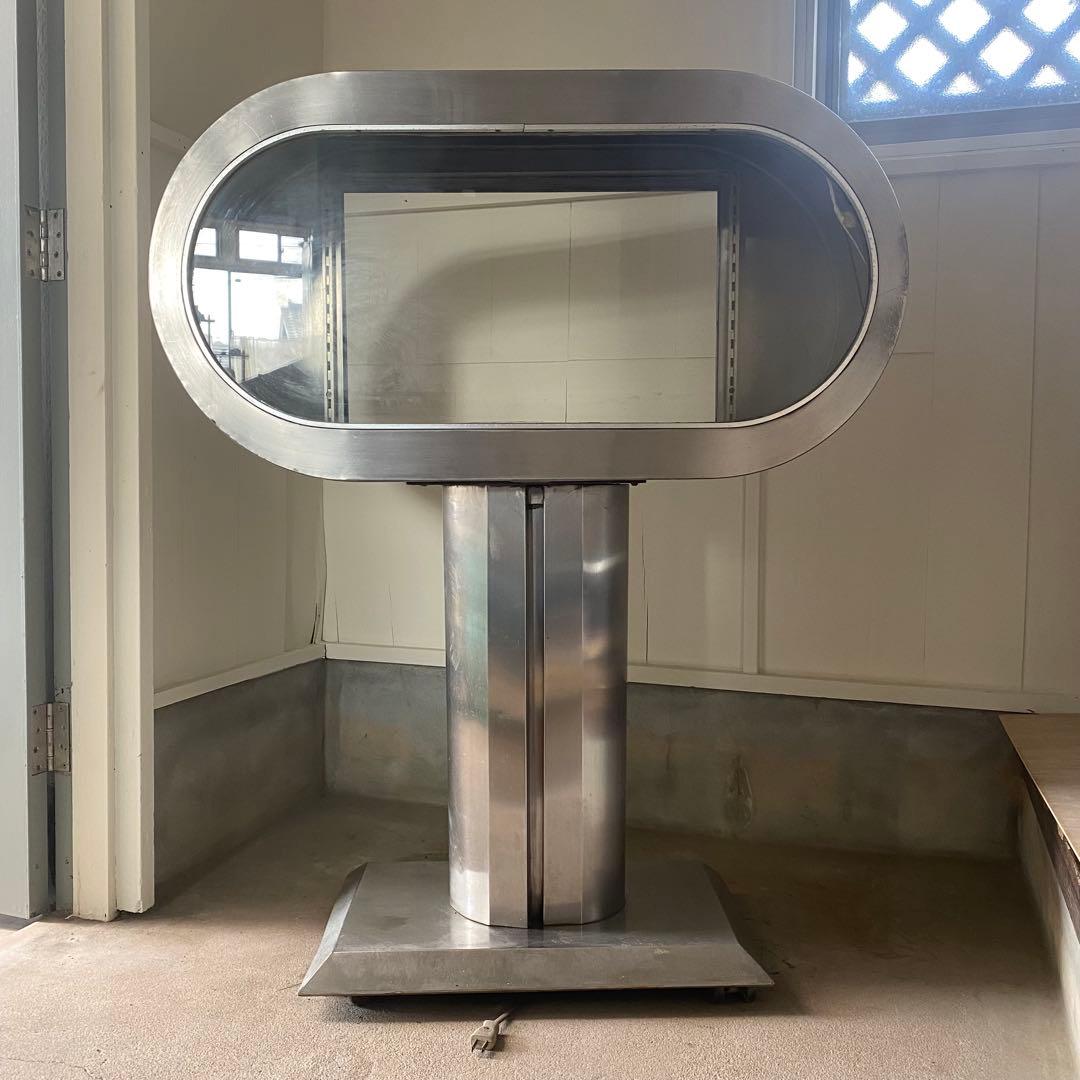 ステンレス製オーバル型ディスプレイケース　ガラスケース　スペースエイジ　近未来