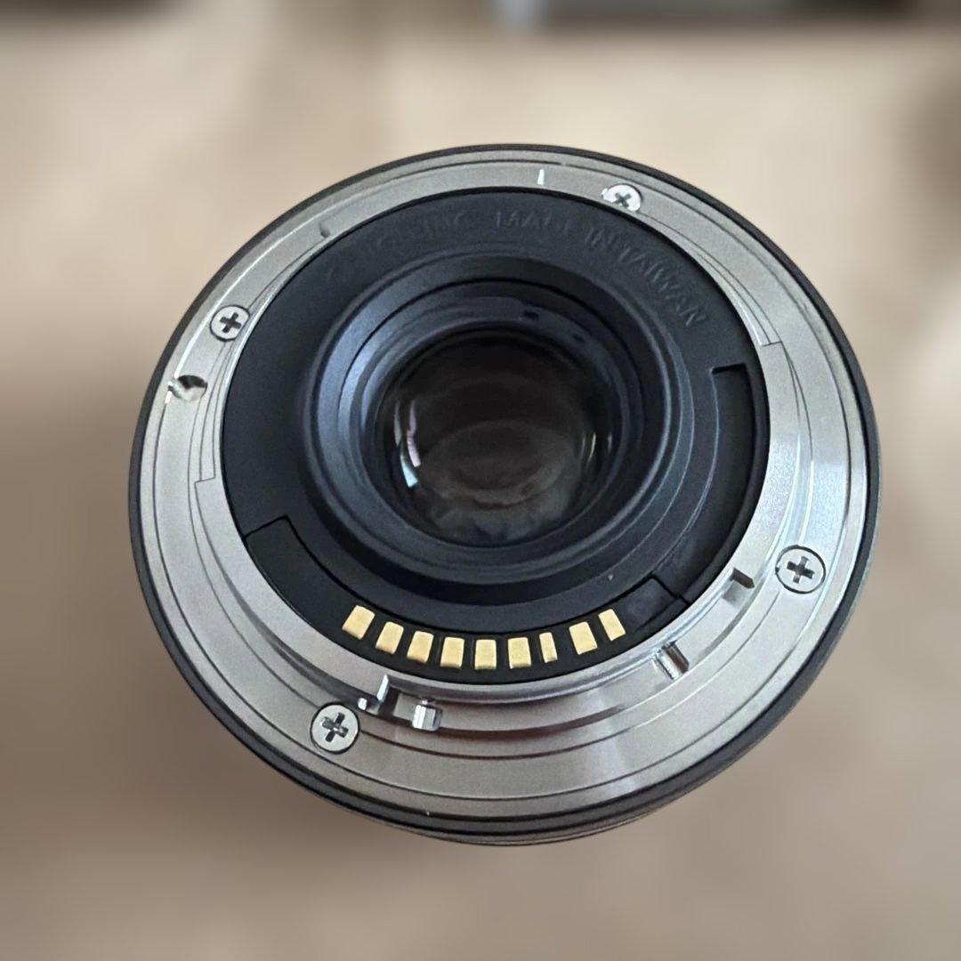 美品 CANON キャノン EF-M 22mm F2 STM、フード、保護ケース
